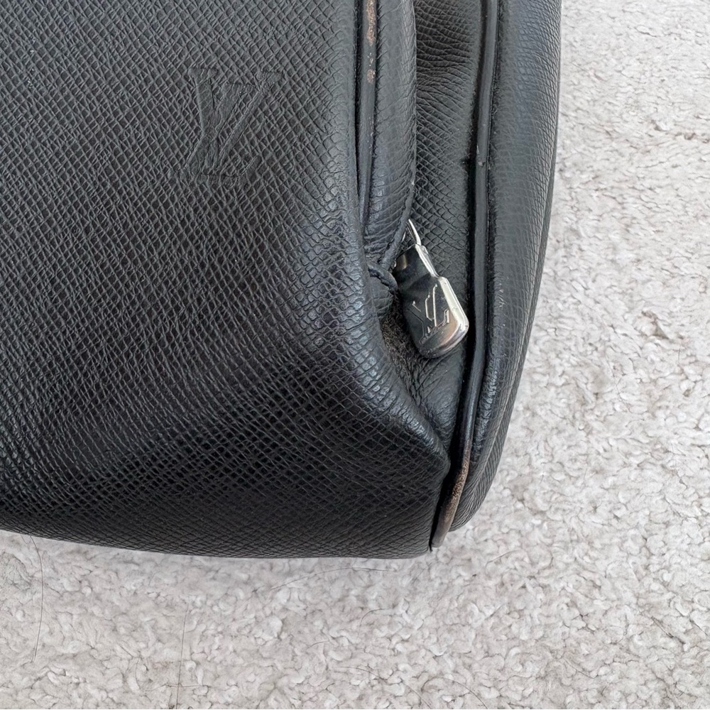 Louis Vuitton Taiga Leather Cassiar Backpack - Picture 5 of 16